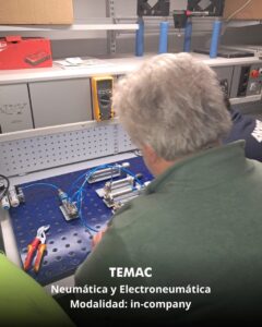 Operarios e ingenieros participando en el curso in-company de Neumática y Electroneumática brindado por TEMAC S.A. en las instalaciones de la empresa.